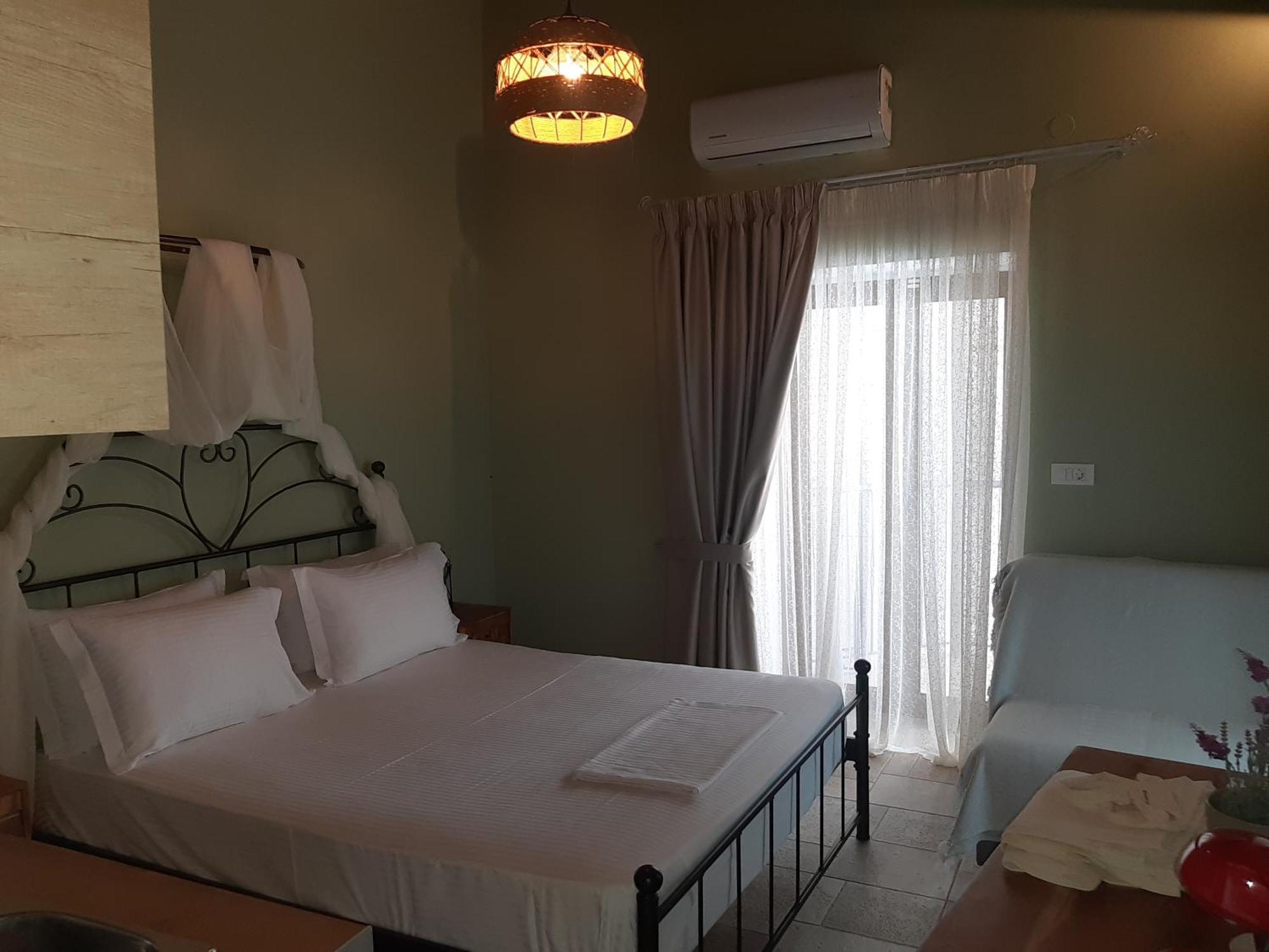 Paraskevi'S Luxury Studios Parga Exteriör bild