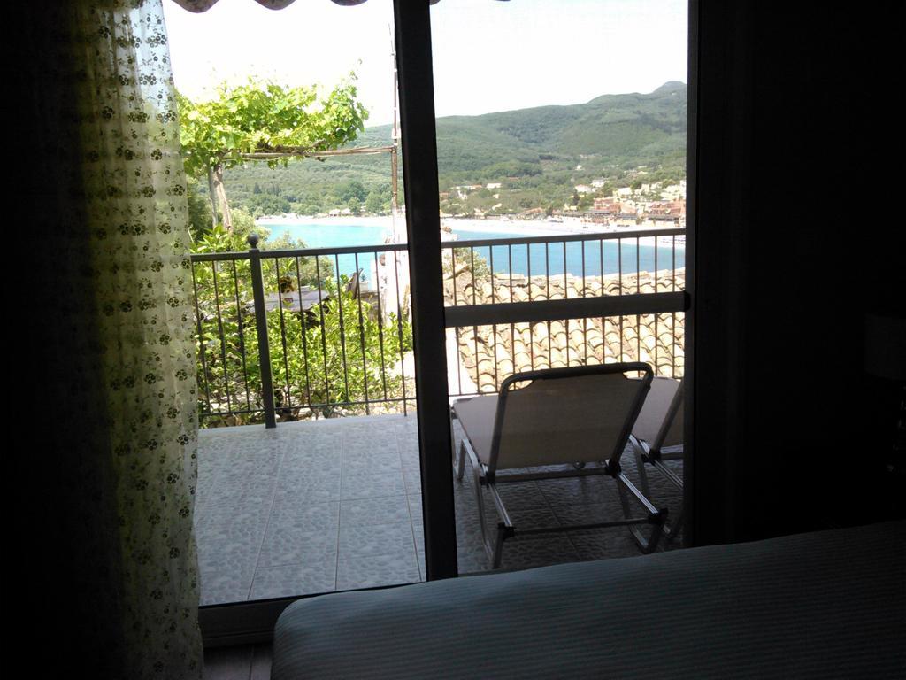 Paraskevi'S Luxury Studios Parga Rum bild