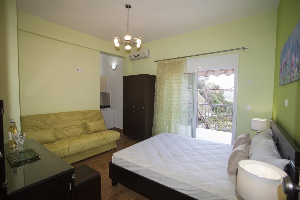 Paraskevi'S Luxury Studios Parga Rum bild