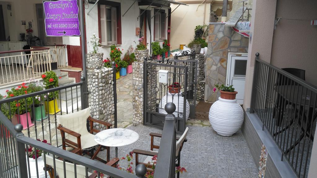 Paraskevi'S Luxury Studios Parga Exteriör bild