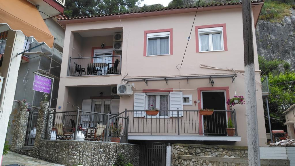 Paraskevi'S Luxury Studios Parga Exteriör bild