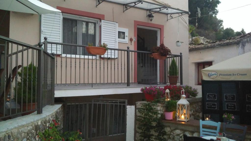 Paraskevi'S Luxury Studios Parga Exteriör bild