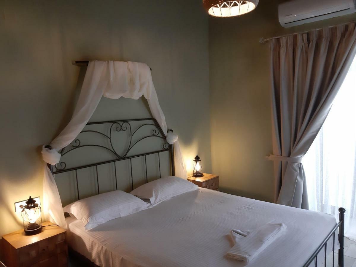 Paraskevi'S Luxury Studios Parga Exteriör bild